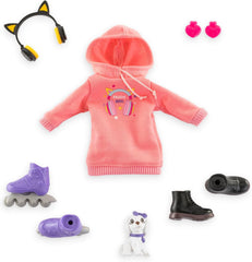 Corolle Girls Melody Music und Fashion Set, Ankleidepuppe im coolen Hoodiekleid mit Hund, trendy Kopfhörer, Ohrringe und extra Inlineskates, Vanilleduft, 28cm, ab 4 Jahren
