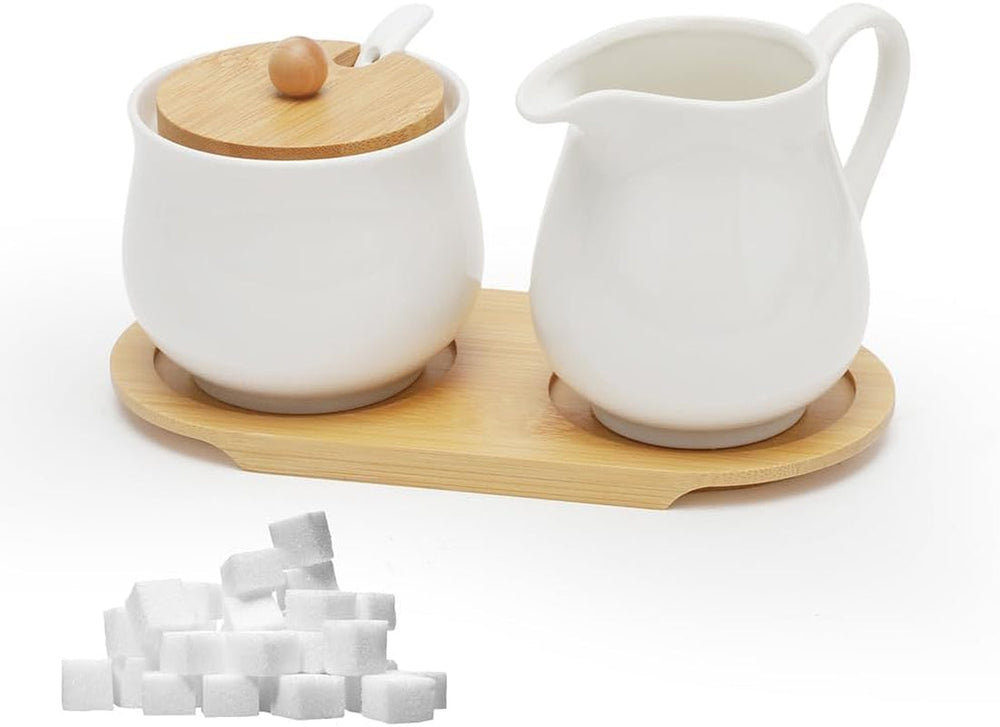 Milch und Zucker Set mit Deckel und Löffel, 5-teilig Keramik Milchkännchen und Zuckerdose mit Holz Tablet,Milch- & Zuckerbehälter für Küche Kaffee Mikrowellen- und Spülmaschinenfest (Weiß)