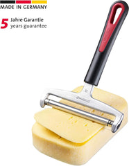 Feliator de brânză Westmark cu rolă și fir de tăiere înlocuibil, grosime de tăiere variabilă, lățime: 12 cm, oțel inoxidabil/aluminiu/plastic, negru/roșu, 29272260, 17 x 12 x 2 cm