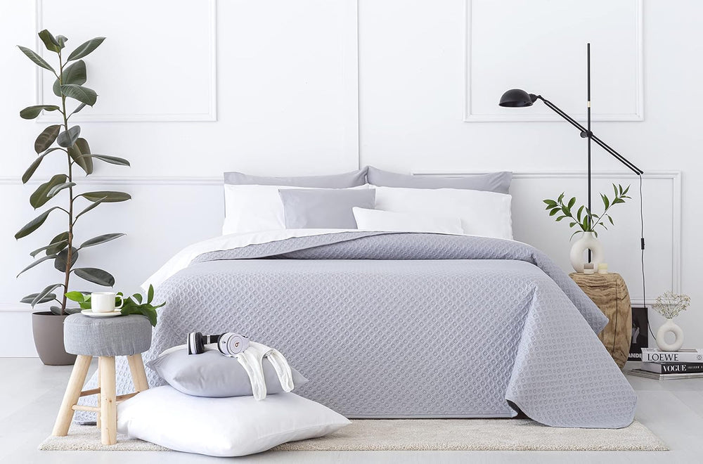 Cuvertură de pat Todocama Fine Boutique cu motiv Piqué, pentru primăvară, vară, toamnă și iarnă, 100% microfibră foarte moale, cuvertură multifuncțională, 140/150/160-250 X 260 cm, gri deschis Paturi si Cuverturi Besuche den Todocama-Store Gri deschis 250 X 260 Cm