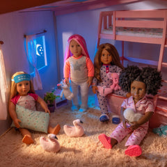 Our Generation - Maria - 46 cm-Puppe - Braune Augen & brünettes Haar - Pyjama-Strampler-Outfit - Elefant Plüschtier - Spielzeug für Kinder ab 3 Jahren