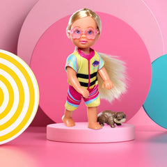 Simba Evi Love Kayak, Spielpuppe Macht eine Kajaktour, mit passender Bekleidung, Helm, Paddel, Sonnenbrille und Otter, 12cm, ab 3 Jahren