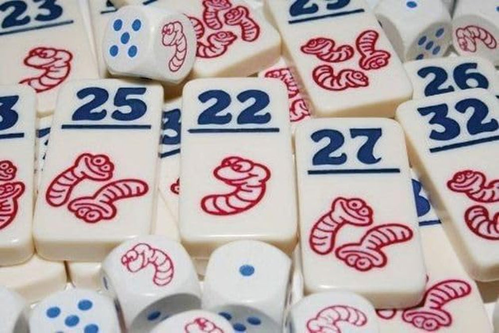 Zoch 601125200 – Heckmeck am Bratwurmeck – jocul turbulent de zaruri în popularul cadru cu pui pentru păsările inteligente care au mirosit viermele bratwurmeck, de la 8 ani