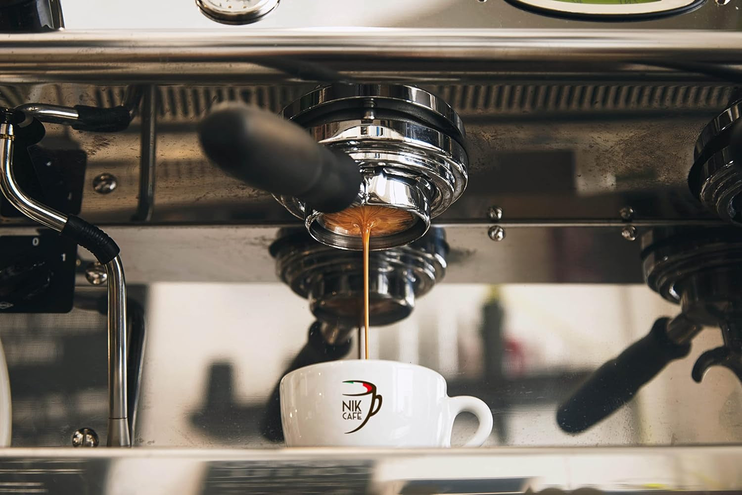 Nik Café Espresso Blend - Adevăratul Italian - Câștigător al Premiului Mondial pentru Alimente și Băuturi 2023 - Boabe de Cafea Prăjite, 1 kg