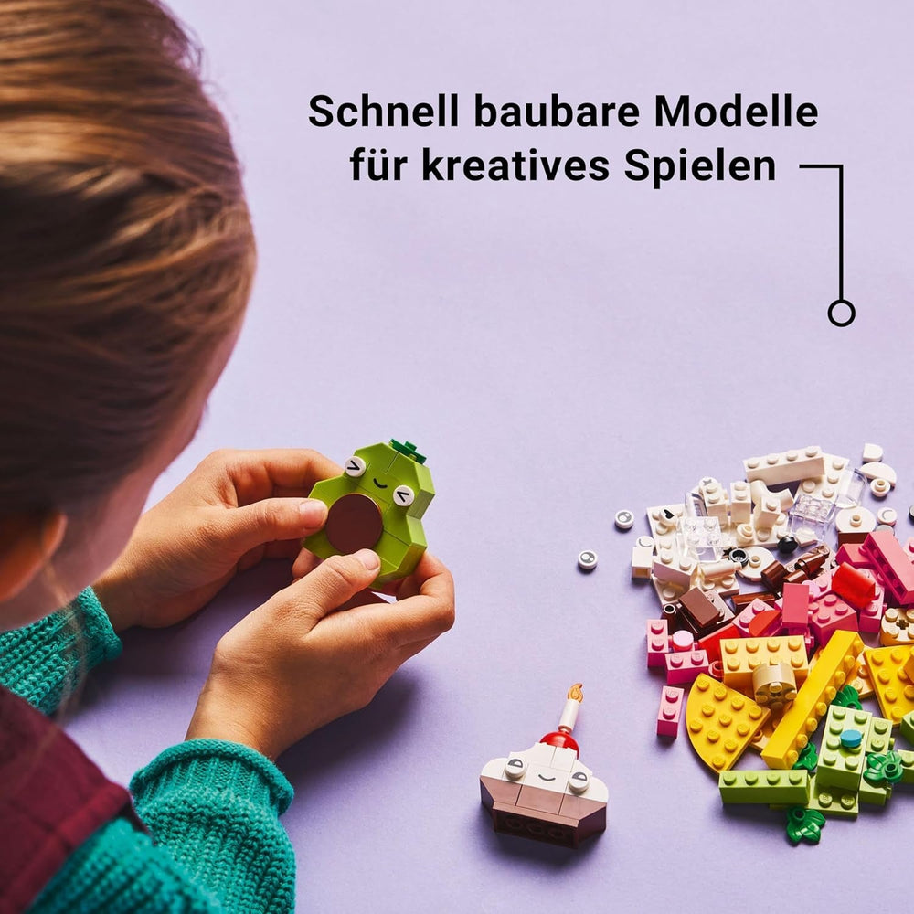 LEGO Classic Kreativer Snack Bauspaß, Spielzeug mit Essen für fantasievolle Rollenspiele, Bauset für Jungen und Mädchen ab 4 Jahren, Cupcake, Avocado, EIS am Stiel und Taco 11039