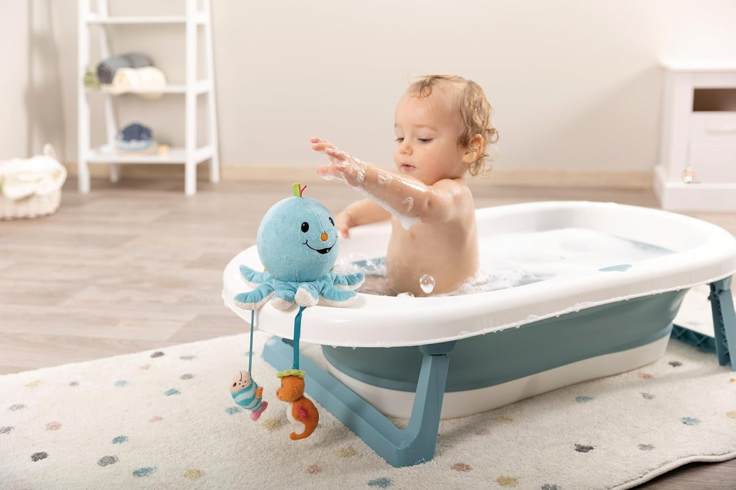 Jucărie de baie Octily 18x14cm incl. 3 figurine în cutie cadou 23.5x17x13.5cm albastru - jucărie cu elemente de prindere - jucărie pentru copii pentru baie pentru prindere și joacă Jucarii Bebe Naty Shop