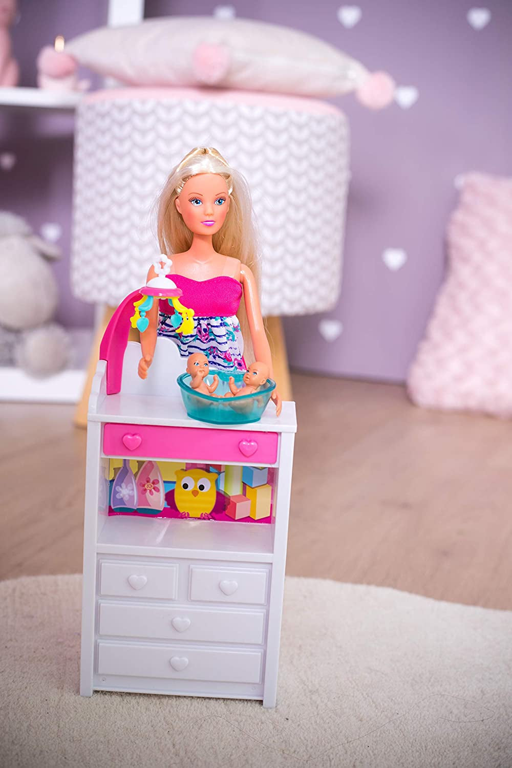 Simba 105733333 - Steffi Love Welcome Twins, Păpușă însărcinată, cu gemeni, cu masă de înfășat și cadă, accesorii, Păpușă la modă, 29 cm, pentru copii de la 3 ani în sus