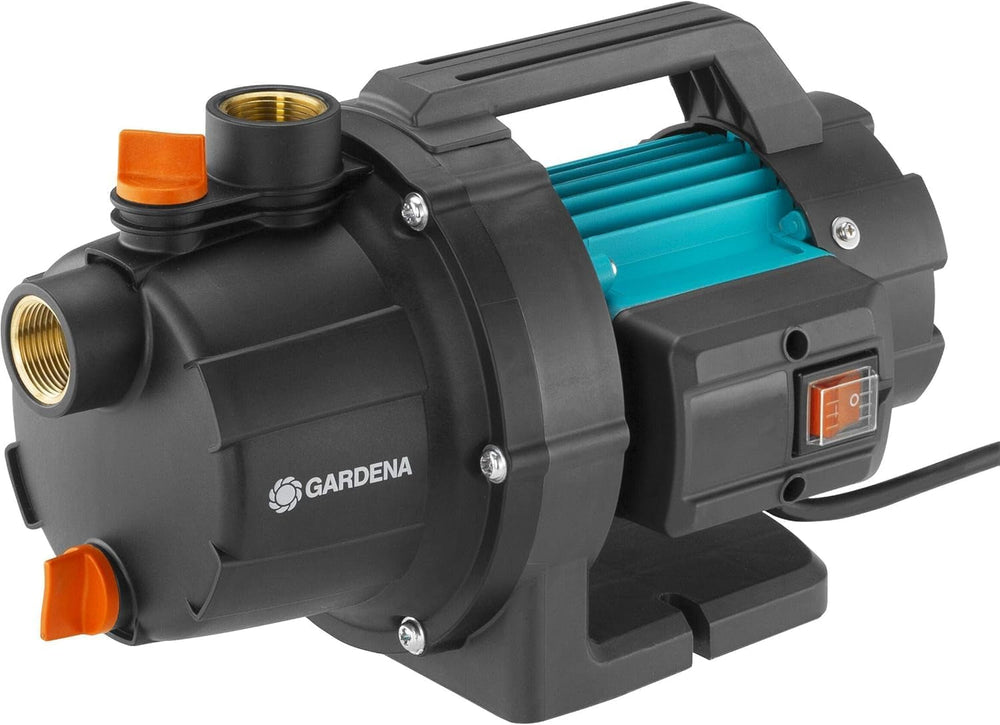 Set pompă de grădină Gardena 09011-47 3000/5, până la 3.000 l/h cu set furtun