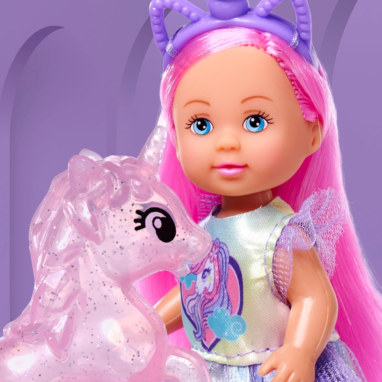 Simba Evi Love Unicorn, o păpușă de joacă care poartă o rochie drăguță de unicorn cu o bentiță asortată, inclusiv un unicorn cu grajd, mere și o sticlă de băut, 12 cm, vârste 3+