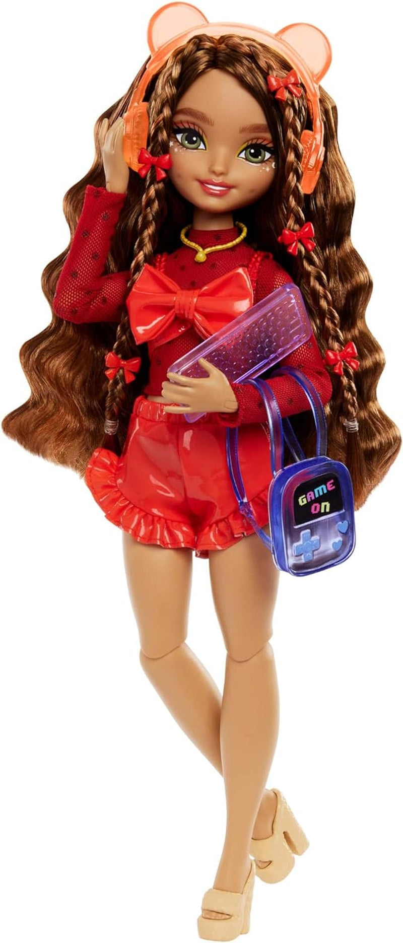 Barbie Dream Besties Puppe und Accessoires, bewegliche Daisy Jean-Modepuppe mit ausziehbaren Moden und welligem, pinkem Haar, 9 Teile zum Thema DJ und Musik, JDD74