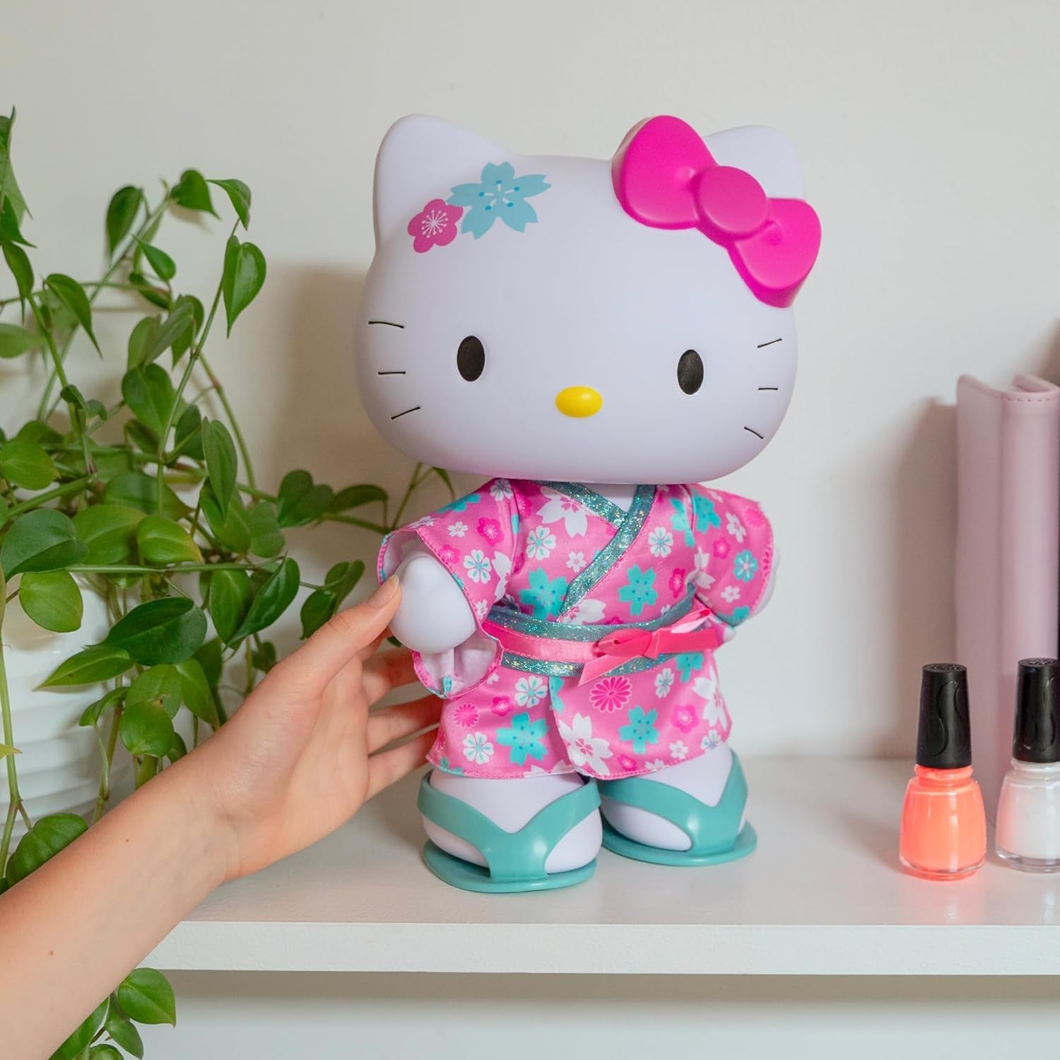 HKTJ5000 Kimono-Puppe, 32 cm große Puppe mit 5 Gelenkpunkten, trägt einen wunderschönen Kimono und Sandalen zum Ausziehen, Spielzeug mit Apfelduft, Berühmtheit