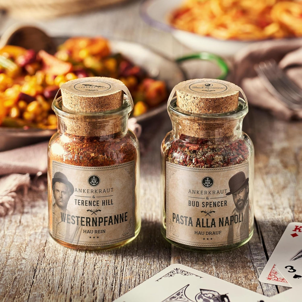 Ankerkraut Bud Spencer & Terence Hill Bagaluten Gewürz-Box, mit Westernpfanne und Pasta alla Napoli, Geschenk-Set, lecker kochen, 195 g Gewürze Inhalt