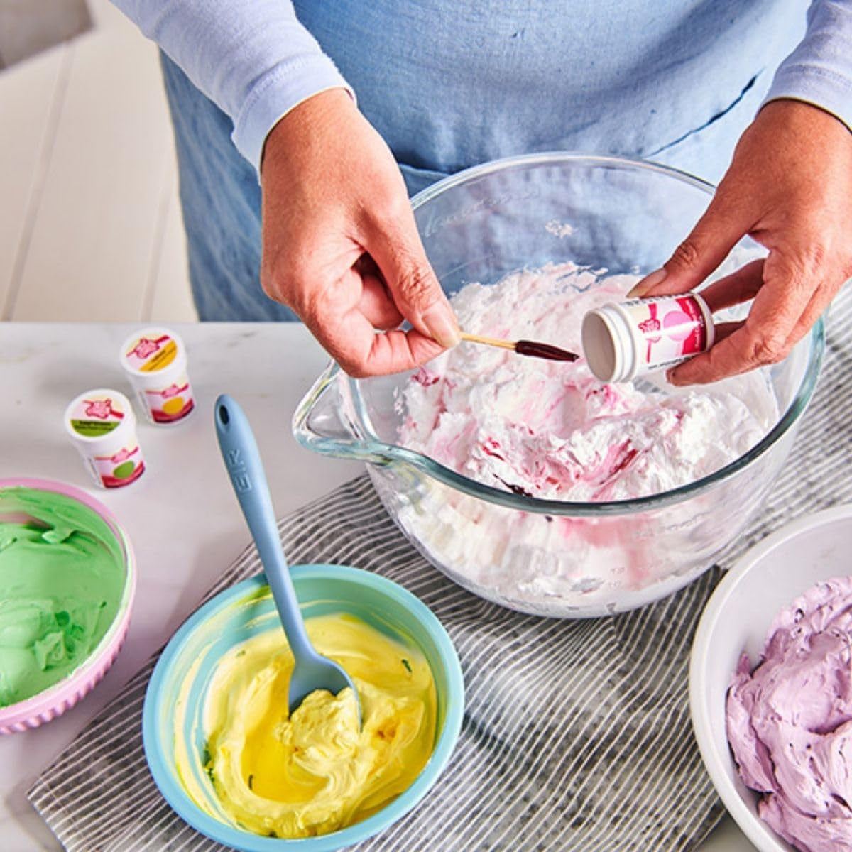 Set de coloranți alimentari Funcakes Paste Colorants, 8 piese: Colorant alimentar concentrat pentru aluat, cremă, fondant, marțipan, aluat, pastă de modelat și pastă pentru flori. Halal.