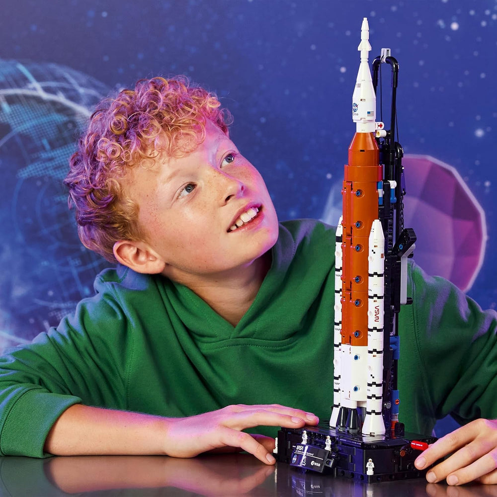 LEGO Technic NASA Artemis SLS-Schwerlastrakete - Kinder Rakete & Raumschiff Spielzeug - Baumodell & Modellbau Konstruktionsspielzeug ab 9 Jahren - Geschenk für Jungen und Mädchen - 42221
