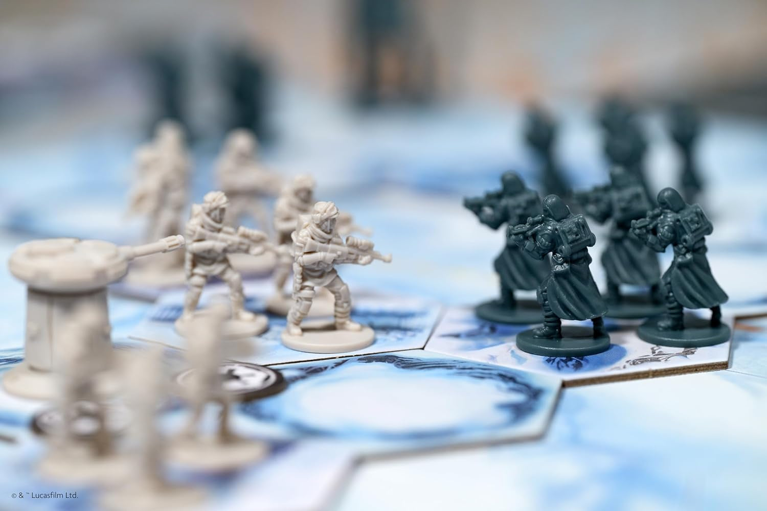 Days of Wonder, Star Wars Battle of Hoth – Joc de societate strategic pentru 2-4 jucători cu vârsta de 8 ani și peste – cu 74 de miniaturi și 17 scenarii – Empire vs. Rebels – Joc pentru familie și experți