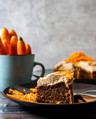 RUF Karotten-Ingwer-Kuchen, Backmischung Für Einen Saftigen Karottenkuchen Mit Frischen Möhren Und Fruchtiger Ingwer-Zuckerglasur, Vegan Naty Shop