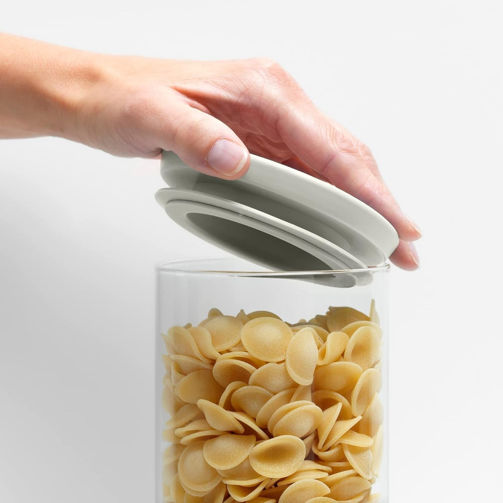 Brabantia - Recipient de sticlă stivuibil cu capac - Set de 3 - Depozitare alimente - Păstrează alimentele proaspete pentru mai mult timp - Sigiliu din silicon - Se spală în mașina de spălat vase - Gri închis/gri deschis/verde jad - 0.3L/0.6L/1.1L Cutii depozitare alimente Naty Shop