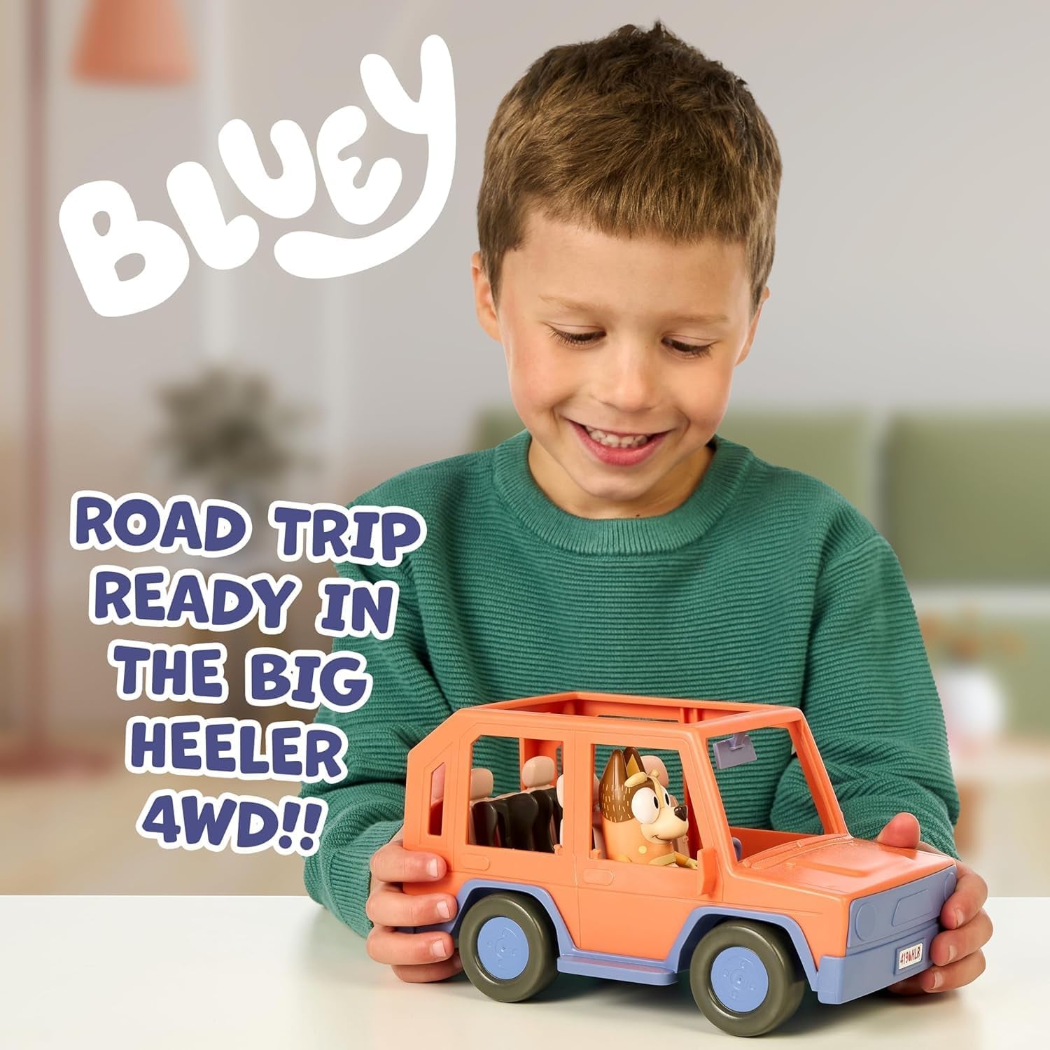 BlueY Heeler-Familienwagen; Ausflug mit Familie Heeler; enthält bewegliche Chilli-Figur; mit offenem Dach zum Einsetzen Figuren; ideal für alle 6,3 cm großen Figuren (separat erhältlich)