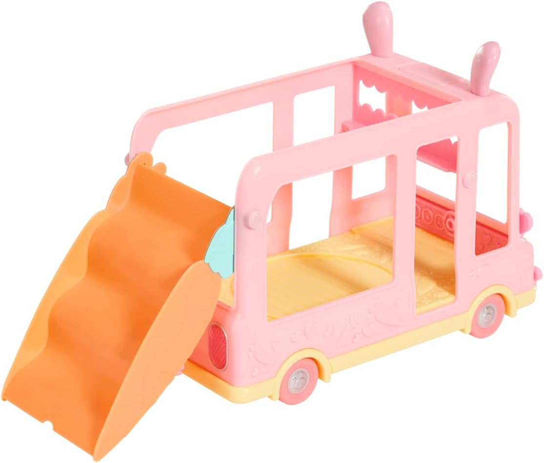 BABY born 904763 Autobuz Surpriză Bebeluși - autobuz de jucărie roz pentru păpuși mini mici, cu 2 păpuși exclusive, cărucior triplu, balansoar, carusel, tobogan și leagăn triplu.
