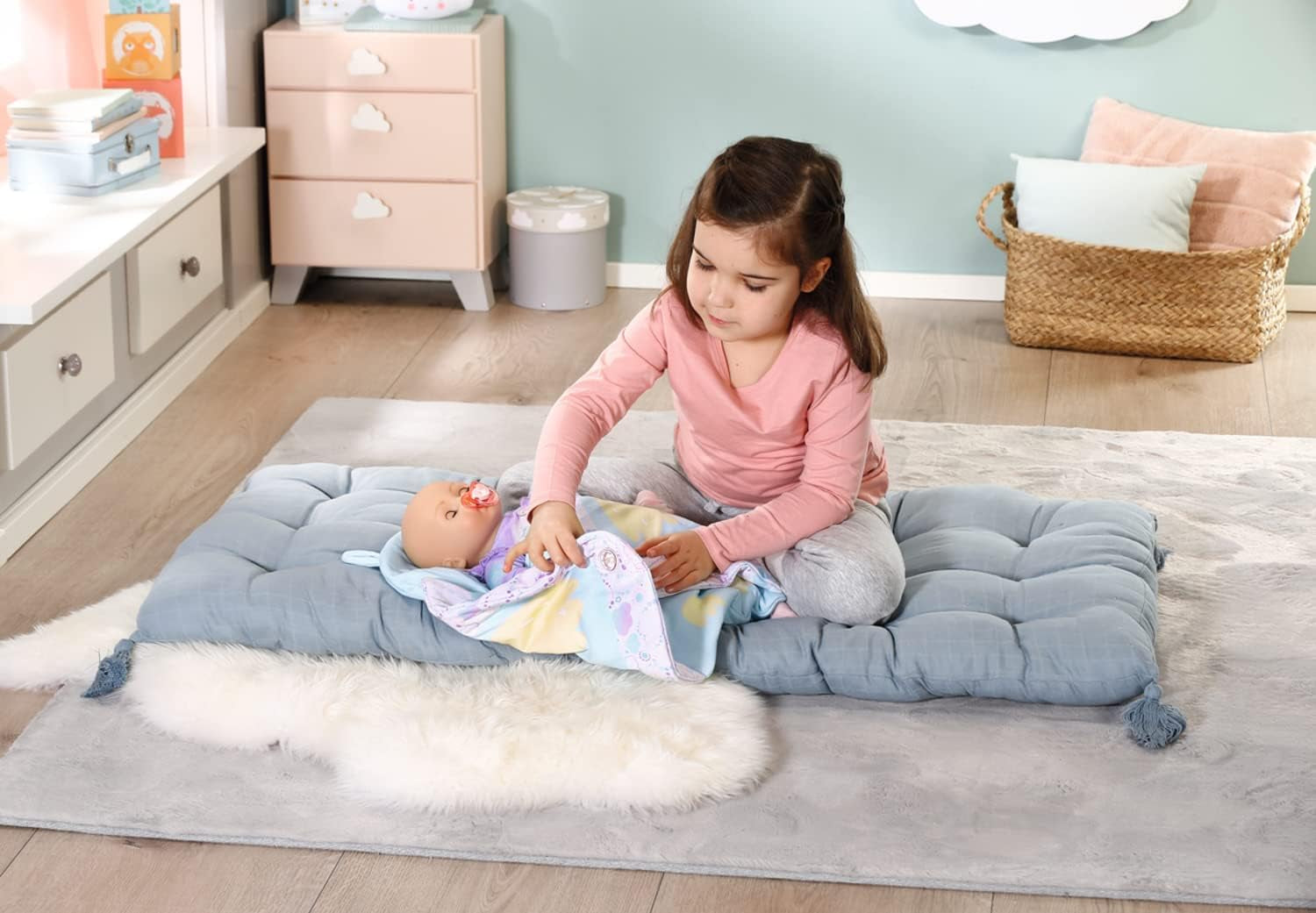 Baby Annabell Sweet Dreams Pucksack, lila Blaue Puckdecke mit Öhrchen-Details und Flügeldruck für 36 und 43 cm große Puppen, 706886 Zapf Creation
