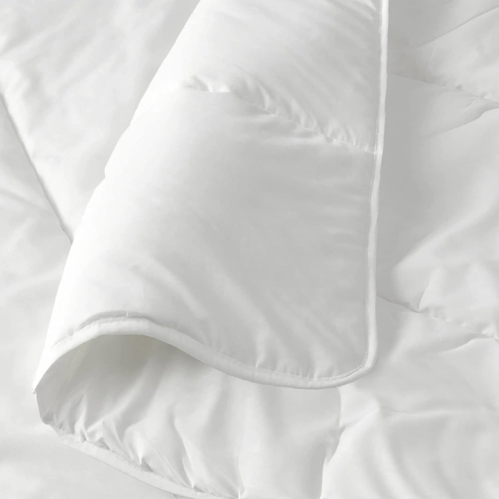 Lenjerie de pat italiană Prestige White Winter Quilt, 100% microfibră, dublă, 250X200Cm Plapumi si pilote Naty Shop