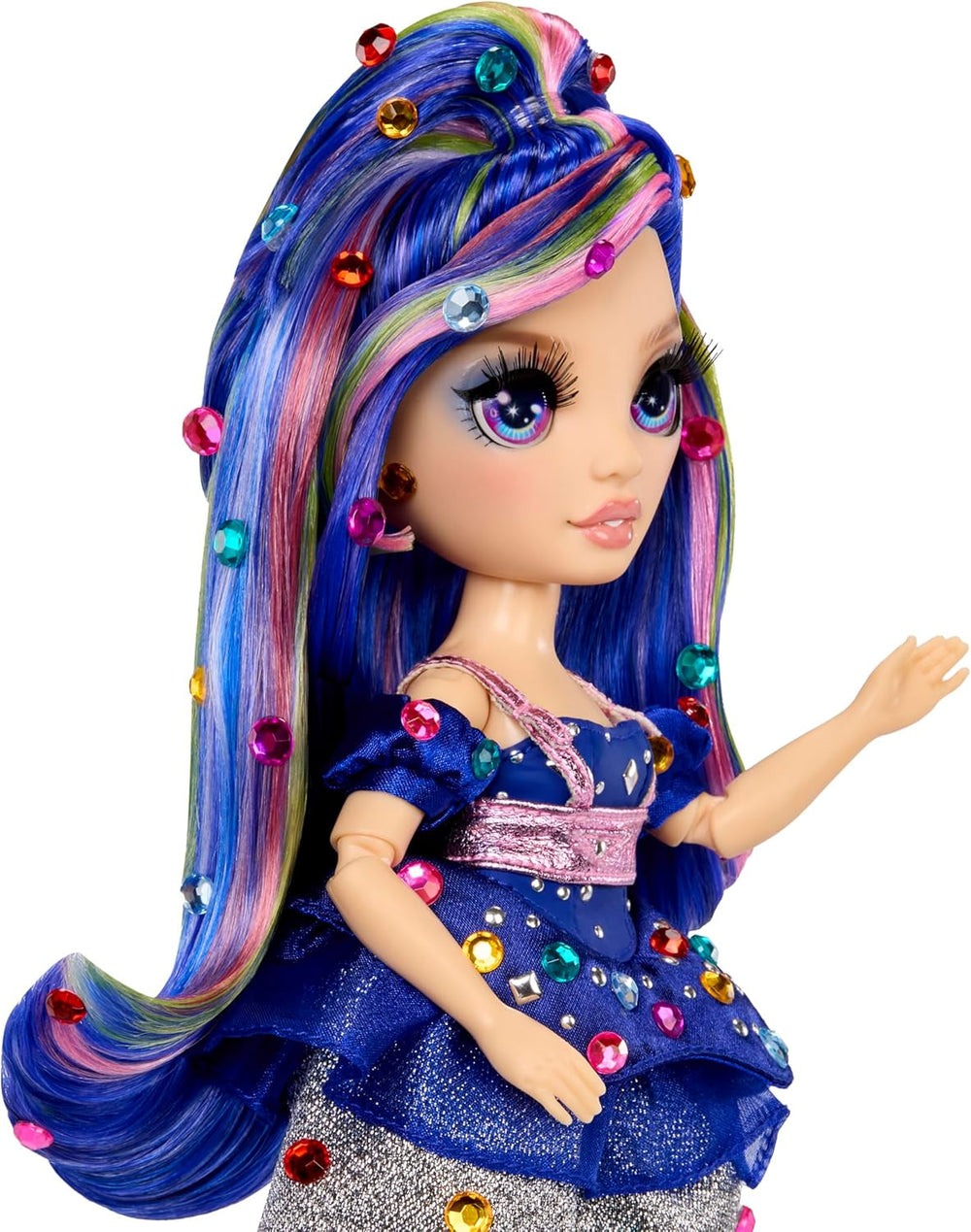 Rainbow High Be Dazzling – Genevieve Bleue – Păpușă de modă albastră, 28 cm, cu unealtă de decorat, pietre prețioase strălucitoare și accesorii de styling