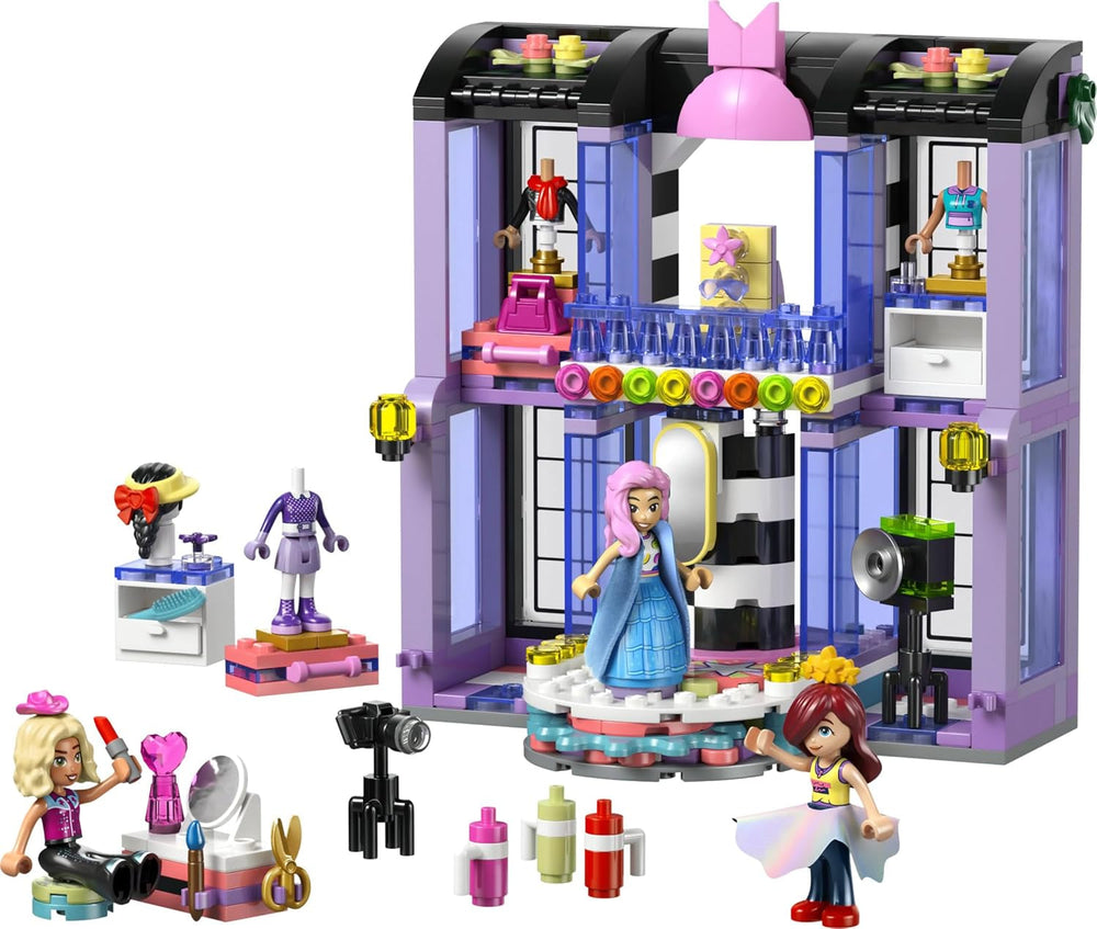 LEGO Friends Modeschau in Heartlake City - Verkleidungsspiel mit 3 Mini Puppen, Laufsteg, anpassbaren Outfits inkl. Rock, Mantel, Hüten & Zubehör - Kreatives Geschenk für Mädchen ab 7 Jahren - 42685