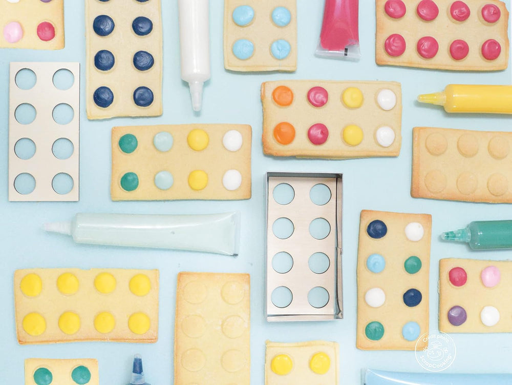ScrapCooking – Set de tăietoare de biscuiți din lemn de cărămidă + instrumente de embosare – Formă de tăietor de biscuiți în relief din oțel inoxidabil – Accesoriu pentru matriță de copt, sablată, jucărie de construcție a torturilor – 2096