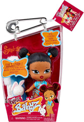 Bratz Babyz Sammlerpuppe - Sasha - mit Echter Mode und Haustier - Kinderspielzeug - Ideal ab 6 Jahren