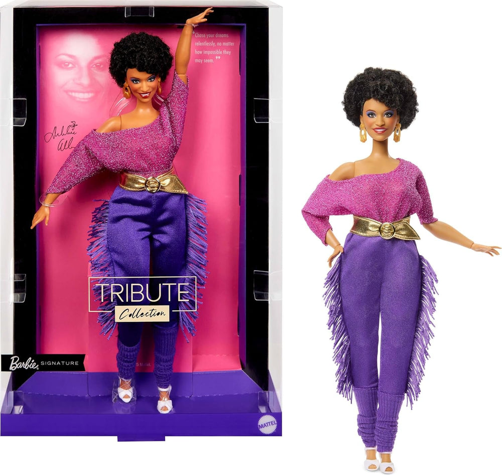 Barbie Signature Puppe, Debbie Allen Tribute Collection Bewegliche Puppe mit schulterfreiem Oberteil, goldenem Gürtel und violetten Fransenhosen mit Stulpen, JBJ24