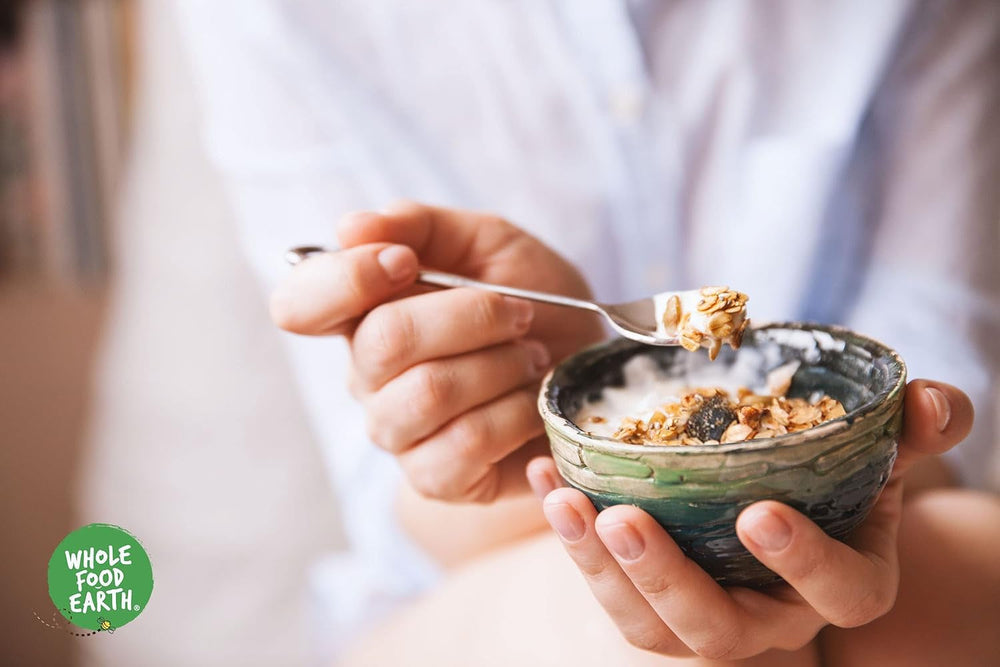 Muesli Deluxe Wholefood Earth - Un amestec de fulgi cu fructe uscate, nuci și semințe 1 kg | Fără OMG | Bogat în fibre