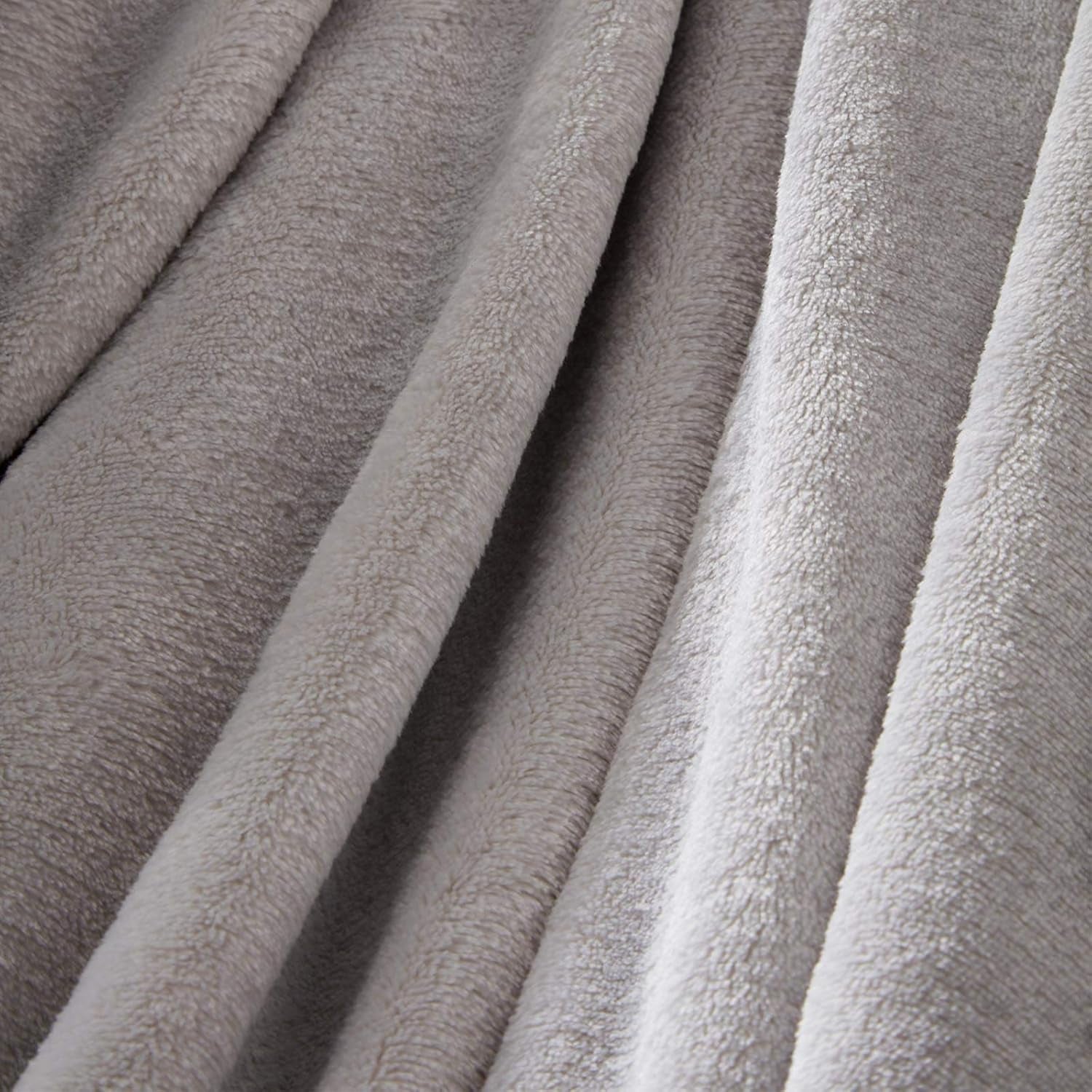 Cuvertură de pat Brentford's Ultra Soft Fleece, Silver Grey, Large Double - 150 X 200Cm Paturi si Cuverturi Besuche den Brentfords-Store