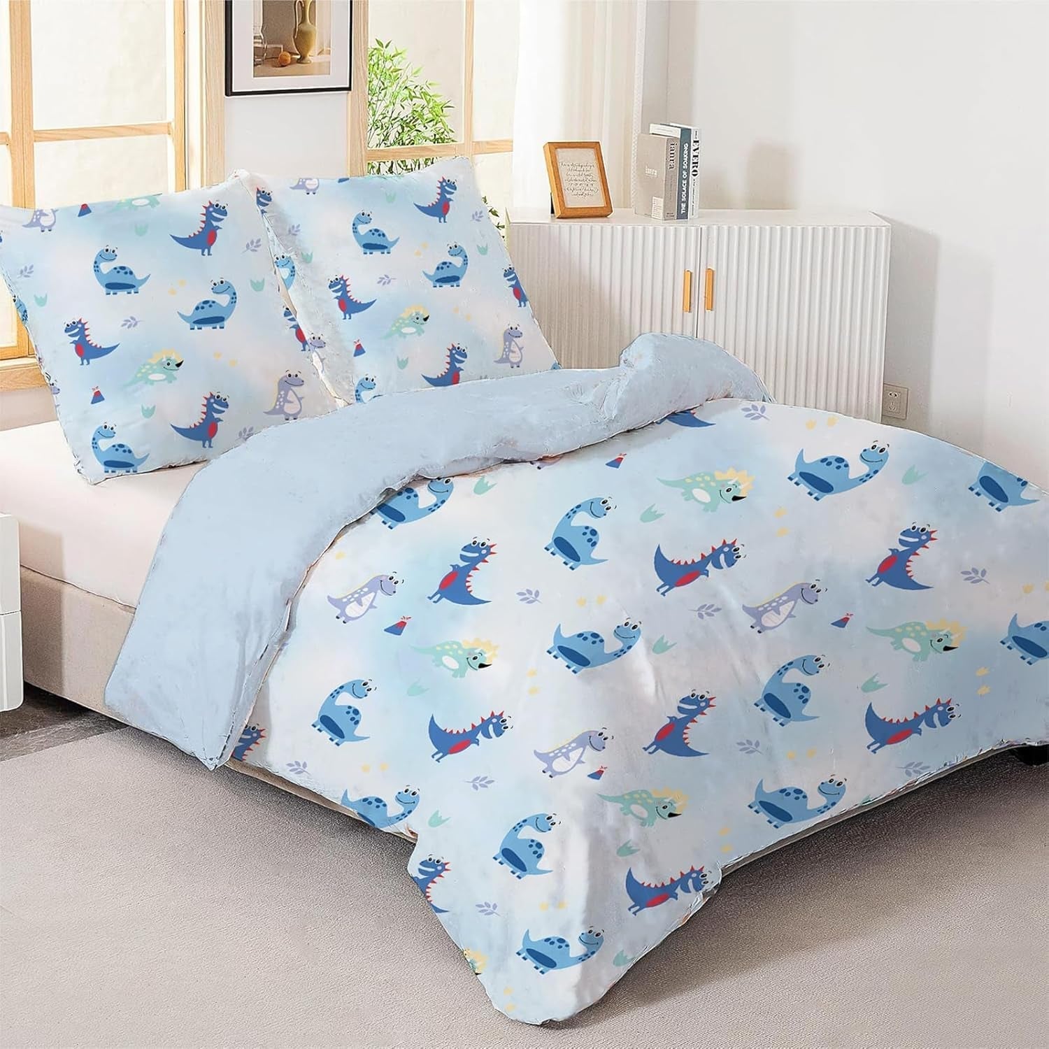 Lenjerie de pat pentru băieți, diverse modele Lenjerie de pat - copii Naty Shop Dinozauri 200X200 cm + 80X80 cm