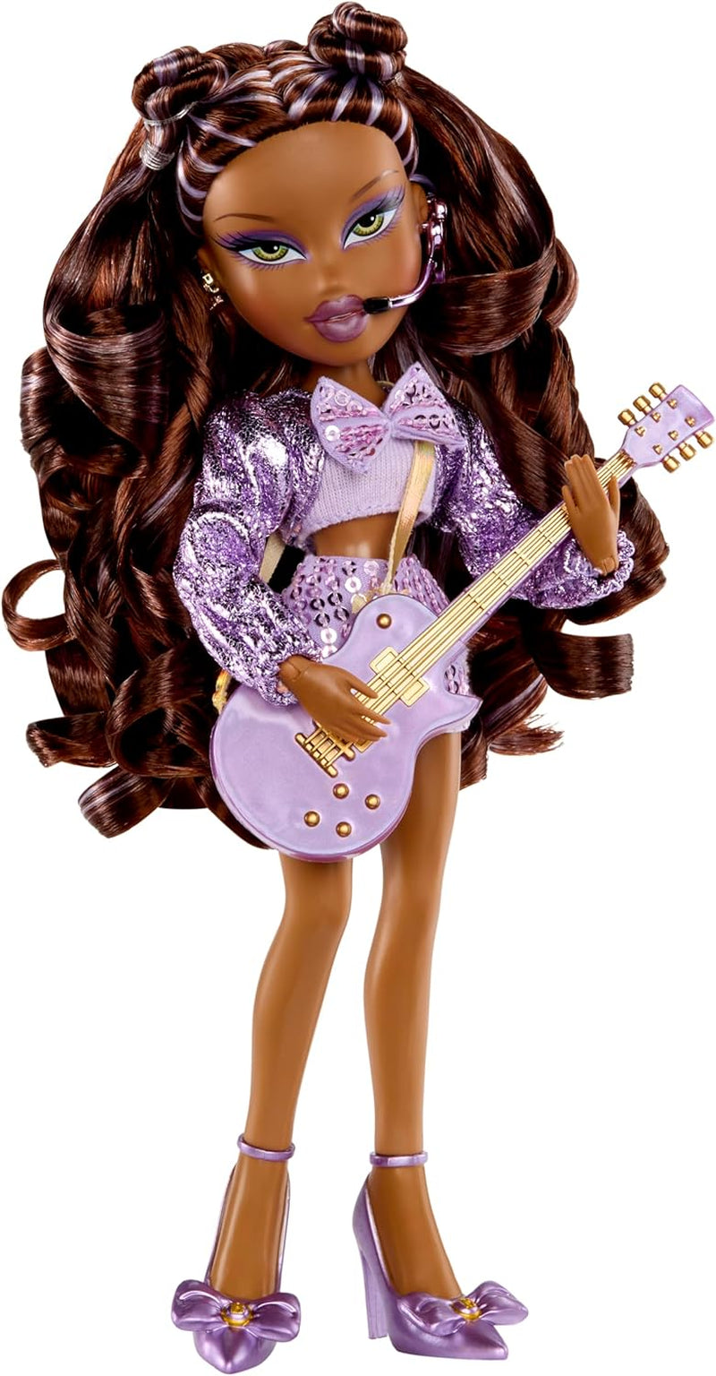 BRATZ Pop Starz Sasha – Păpușă la modă cu breloc de colecție, ținută și accesorii muzicale
