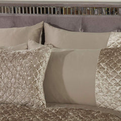 Emma Barclay Glamour set de lenjerie de pat pentru pat dublu, nurcă, poliester, crem Paturi si Cuverturi Emma Barclay