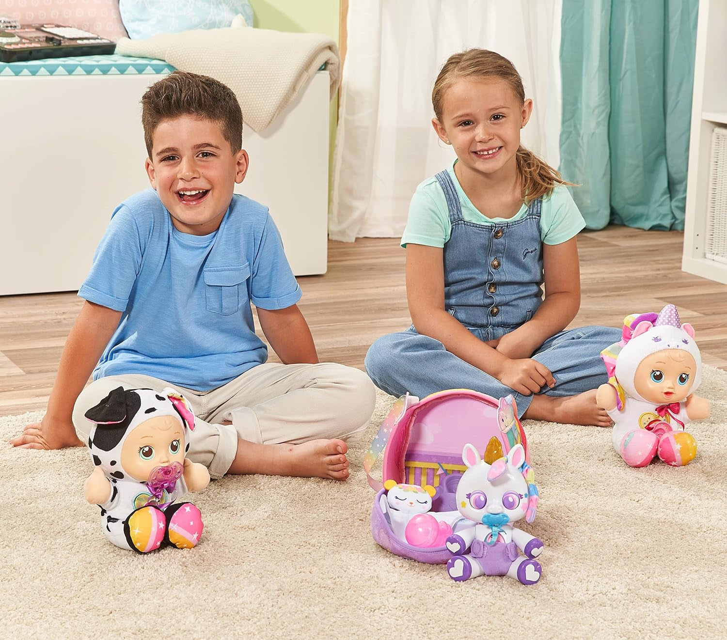 VTech Little Love - Emily Einhorn mit Handtasche – Süße Puppe mit Tasche, in der sie getragen Werden kann – Für Kinder von 3-8 Jahren