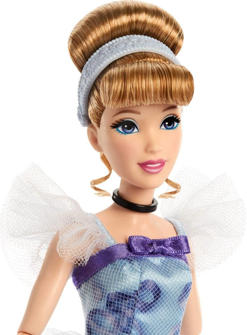 Mattel Disney Prinzessin Cinderella Geburtstag Sammelfigur Modepuppe, inspiriert vom Disney-Film, Geschenke für besondere Anlässe für Kinder und Sammler, JCR78, [Mehrfarbig]