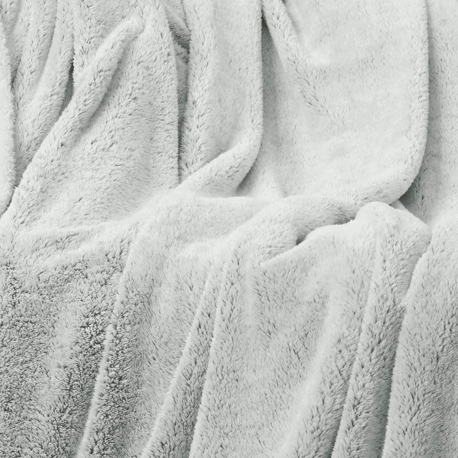 Aqua-Textil Fluffy cuddly pătură 150 X 200 Cm Gri Alb Melange Plush TV pătură Bedspread Sherpa Fleece Oeko-Tex Ottawa Paturi si Cuverturi Besuche den aqua-textil-Store
