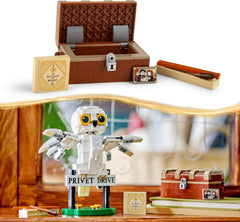 LEGO Harry Potter Hedwig im Ligusterweg 4 Set mit Spielzeug-Eule für Kinder, baubare Tier-Figur mit Hogwarts-Koffer, kleines Geschenk für Jungs, Mädchen und alle Fans ab 7 Jahren 76425
