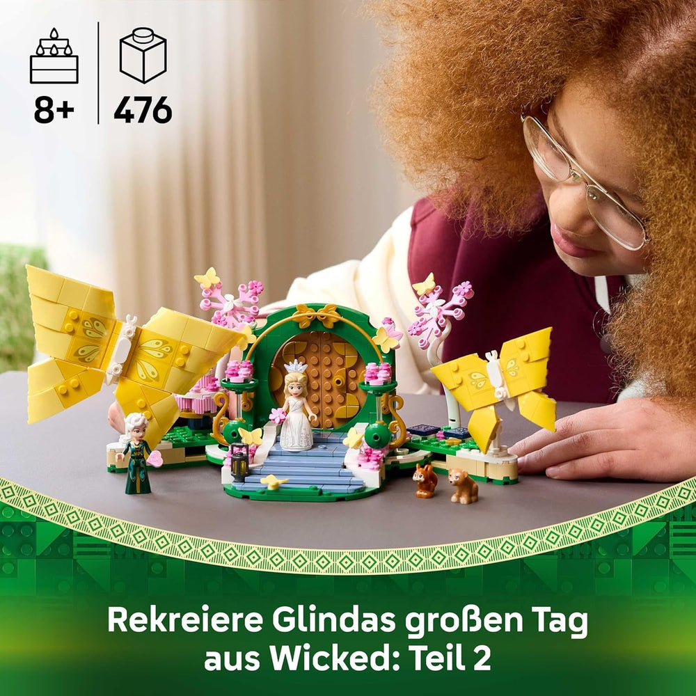 LEGO Wicked Glindas Hochzeitstag - Kreatives Spielzeug mit 2 Minifiguren & 2 beweglichen Schmetterlingsfiguren mit Zubehör - Kinder Geschenk für Mädchen, Jungen & Filmfans ab 8 Jahren - 75688