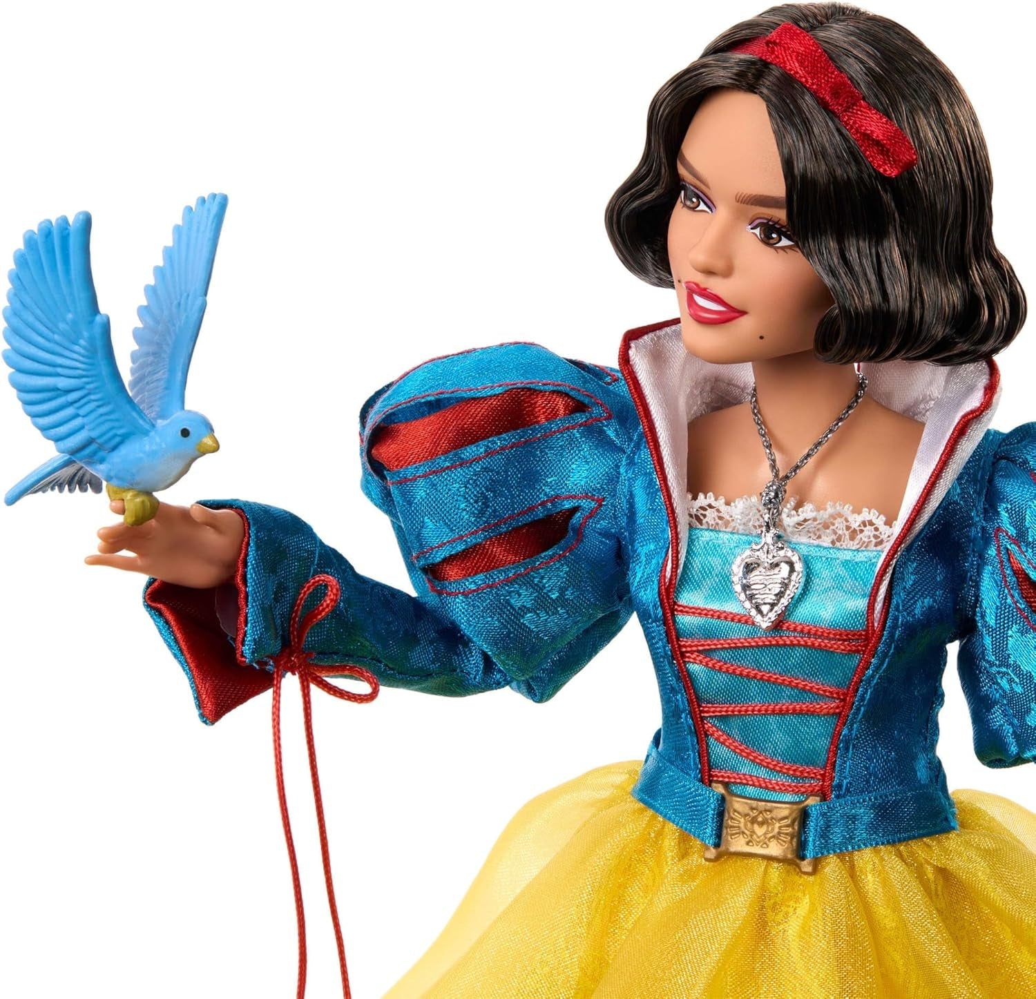 Mattel Disney Schneewittchen Sammelfigur-Modepuppe in charakteristischem Outfit, inspiriert vom Disney Live-Action-Film, Geschenke für Kinder und Sammler, HVY53