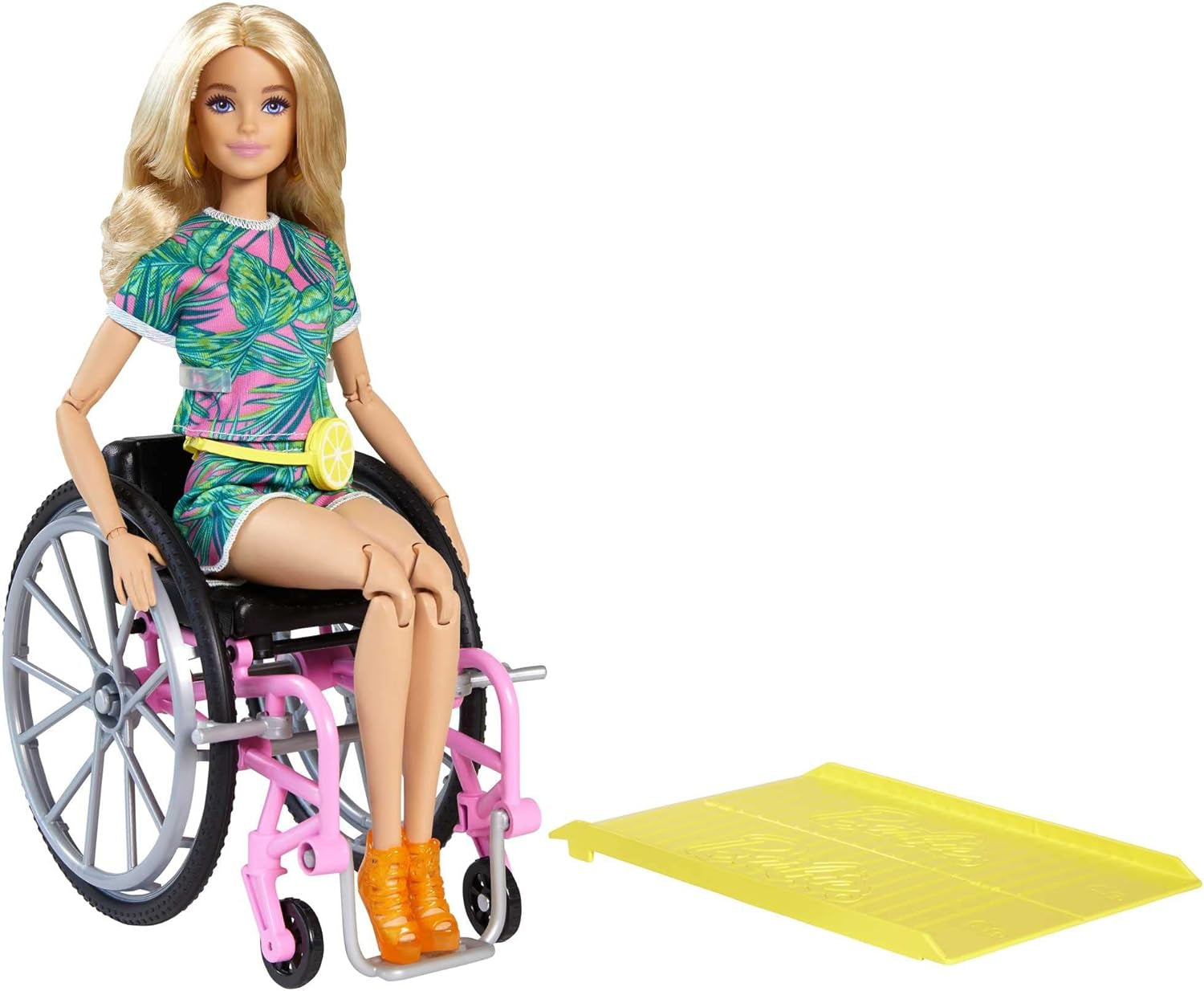 Barbie Fashionista-Puppe, im Rollstuhl mit blonden Haaren und Regenbogen-Jumpsuit, Rollstuhl und Rampe, Puppe inklusive, Geschenk für Kinder, Spielzeug ab 3 Jahre,HJT13