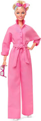 BARBIE THE MOVIE Margot Robbie - Puppe mit Kaugummi-Rosa Jumpsuit, Messy Updo, Sonnenbrille, Kopftuch, Wedge-Sneakers, Sammlerverpackung, für Kinder ab 3 Jahren, HRF29