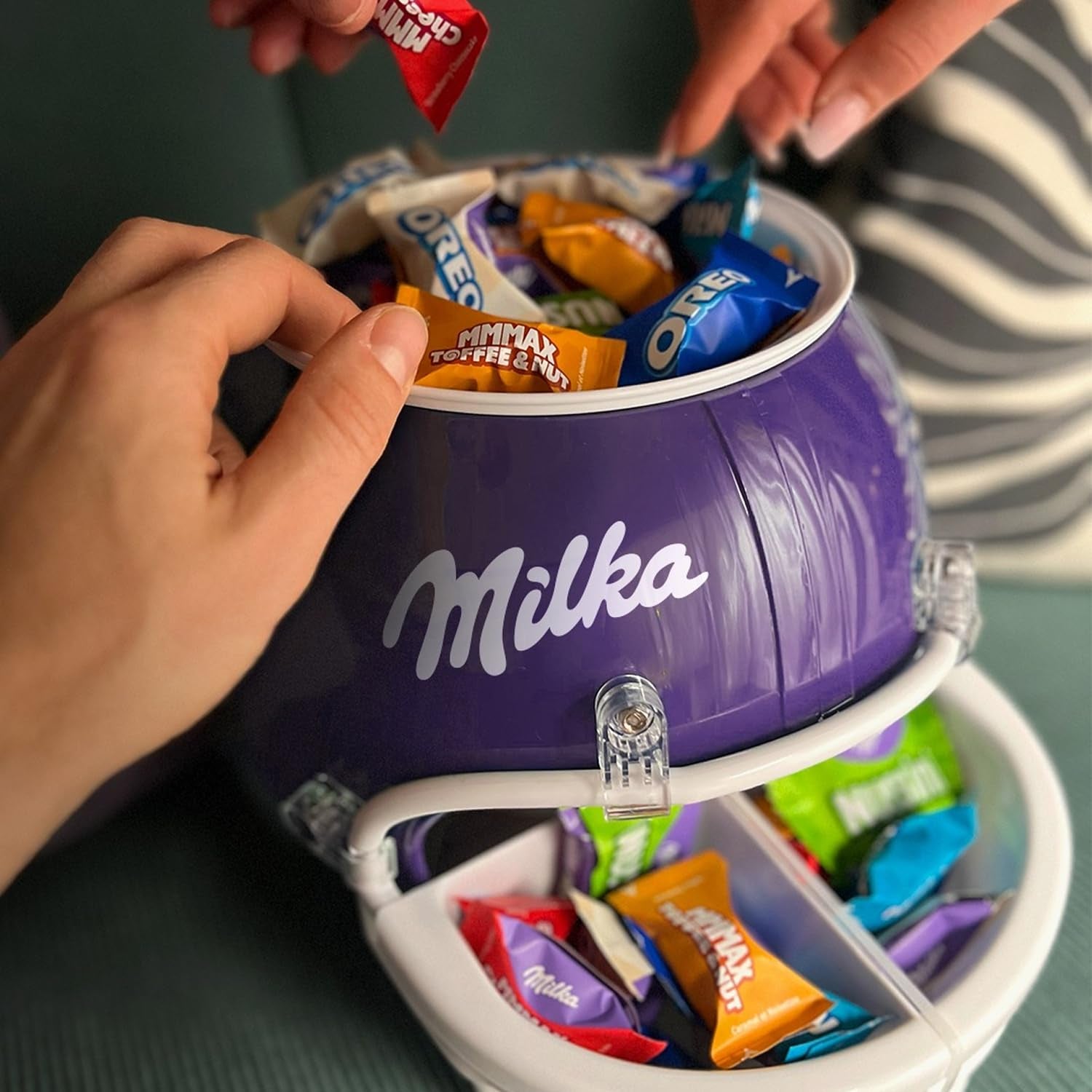 Milka Favourites – un mix de 5 sortimente populare de ciocolată, 108 bomboane de ciocolată ambalate individual – 1 kg