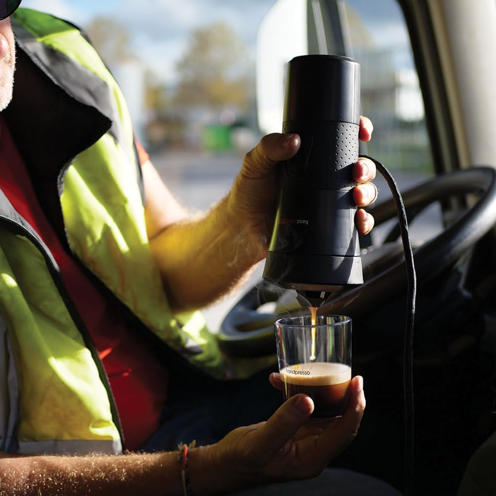 Handpresso - Handcoffee Truck 21010 | Espressor cu capsule Senseo pentru camioane 24V | Espressor pentru camion 24V, Espressor cu capsule de călătorie | Espressor pentru camion 24V pentru călătorii