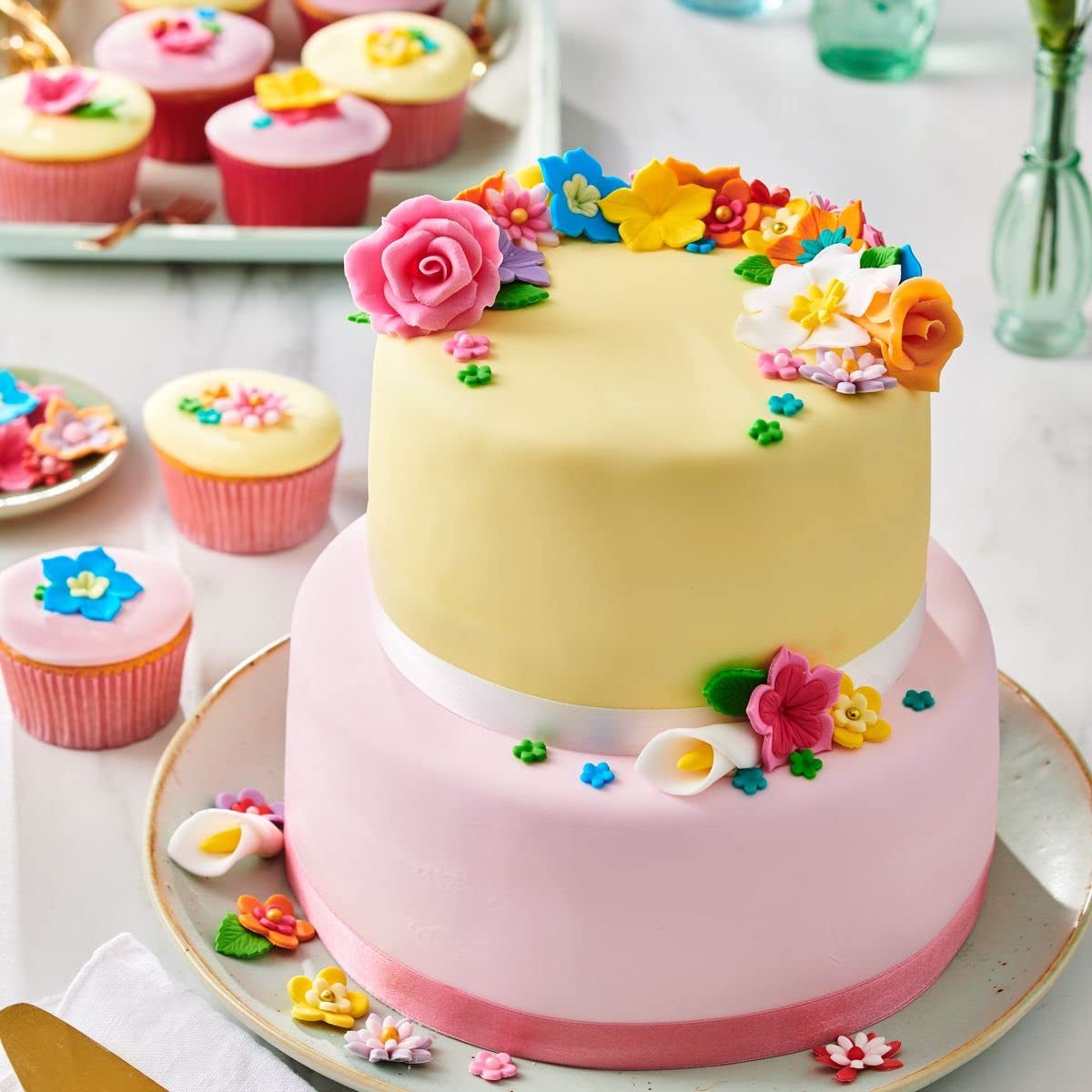 FunCakes Disc fondant rulat verdeață de primăvară: Delicioasă aromă de vanilie, deja rulată, ușor de folosit, perfectă pentru decorarea torturilor, 430 g Pasta de zahar Naty Shop