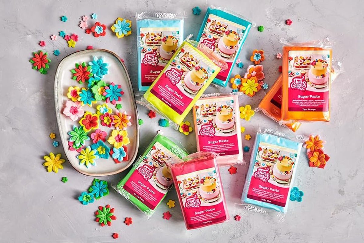 FunCakes Raven Fondant negru rulat: ușor de utilizat, neted, flexibil, moale și flexibil, perfect pentru decorarea prăjiturilor, halal, kosher și fără gluten, 250 g Pasta de zahar Naty Shop