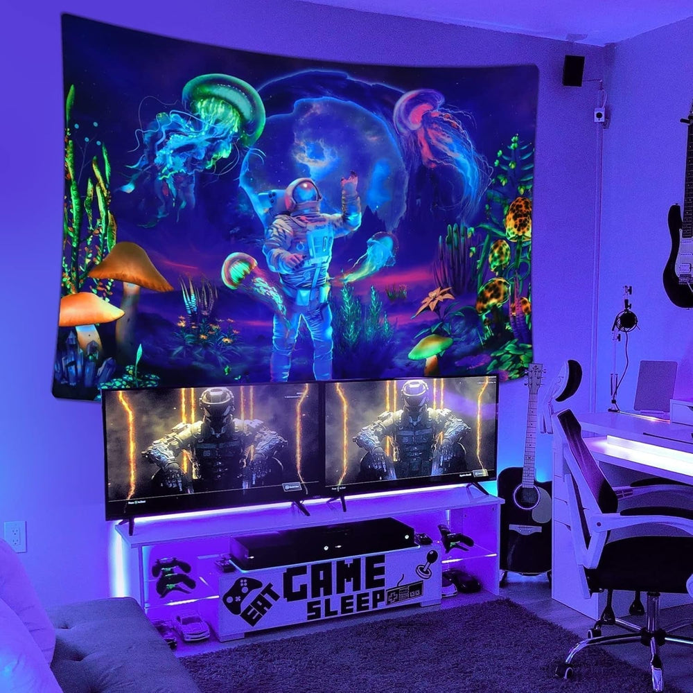 Tapiserie betylifoy black light astronaut reactive plants jellyfish Casa - Accesorii si Decoratiuni Naty Shop